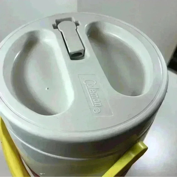 90s Coleman Polylite 1 gallon insulated jug in iridescent fushia - Picture 5 of 10